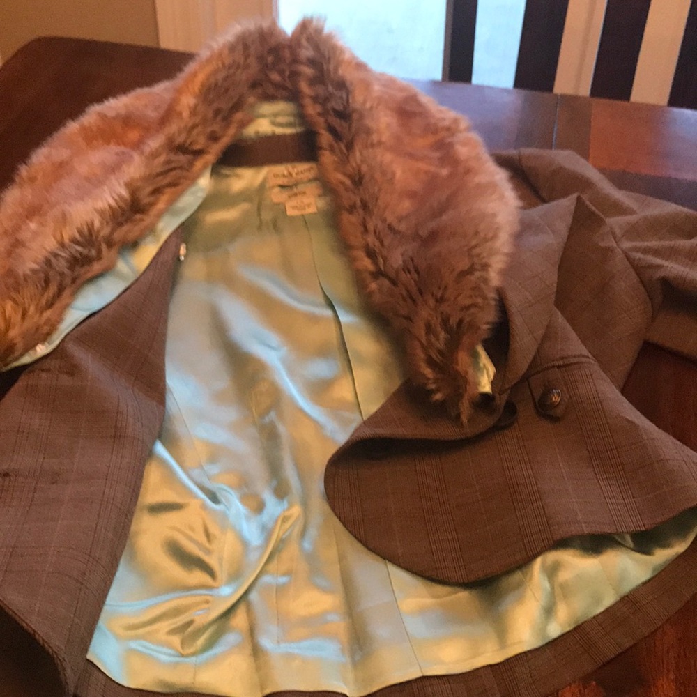 Guess pants suit